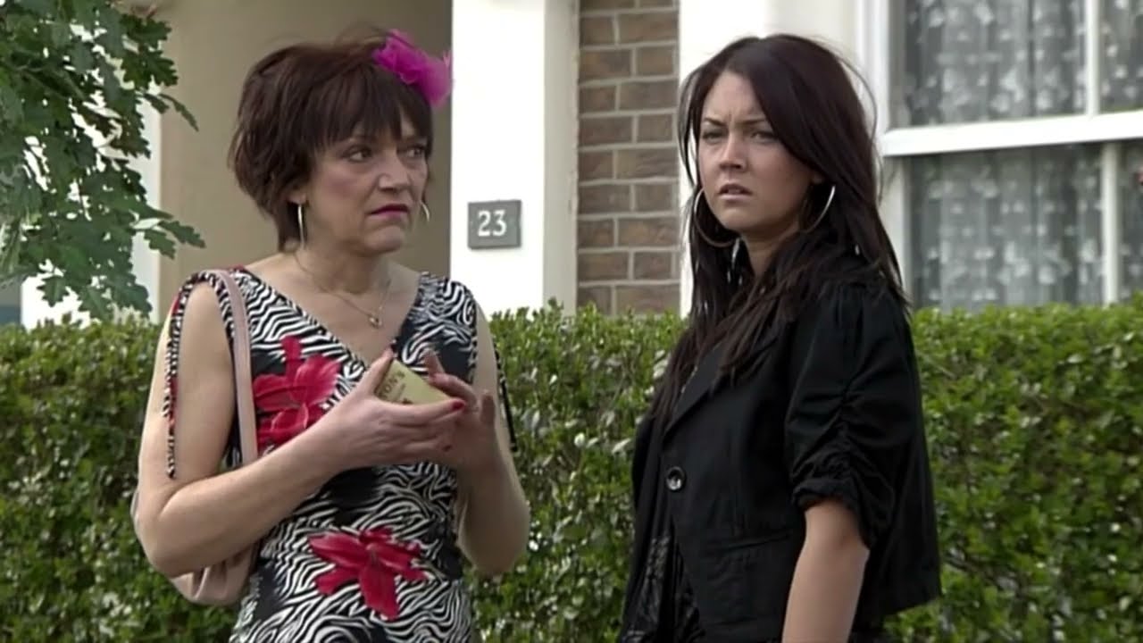 Stacey Slater 11/06/2008 (2/4)