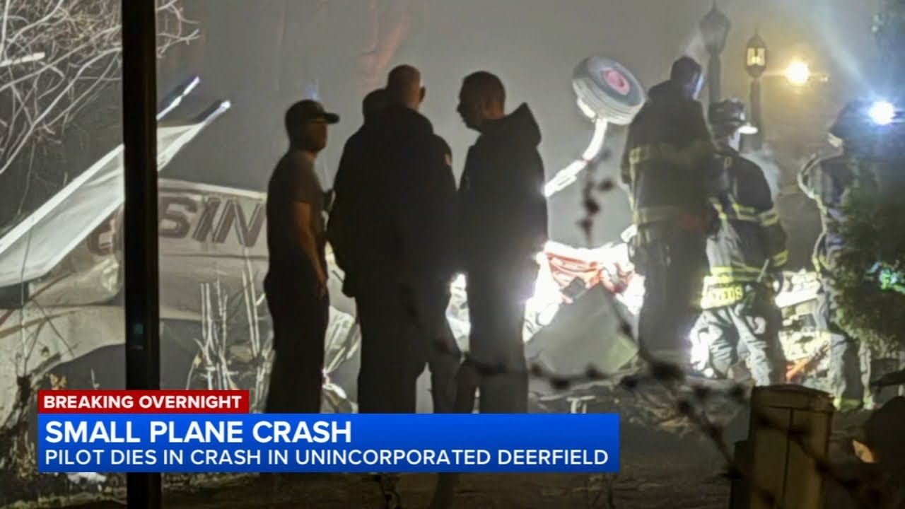 Pilot killed after plane crashes near townhomes in north suburbs
