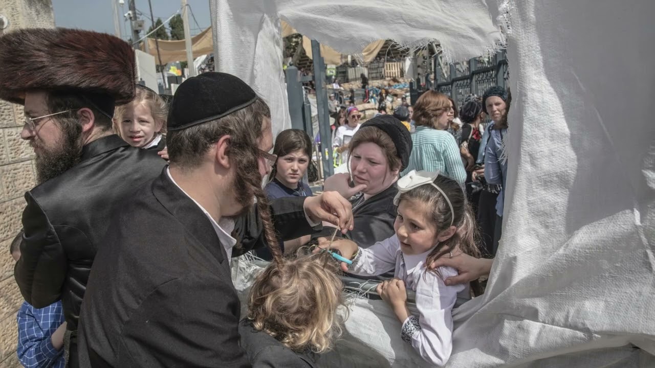 Meron on Lag B’Omer: A Portrait of Hasidic Life and Ritual