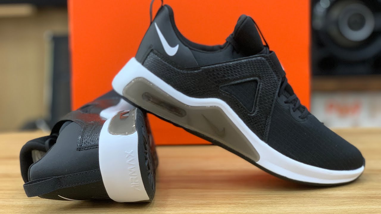 Nike Air Max Bella TR 5 t&ocirc;ng huyền đen trắng c&aacute; t&iacute;nh