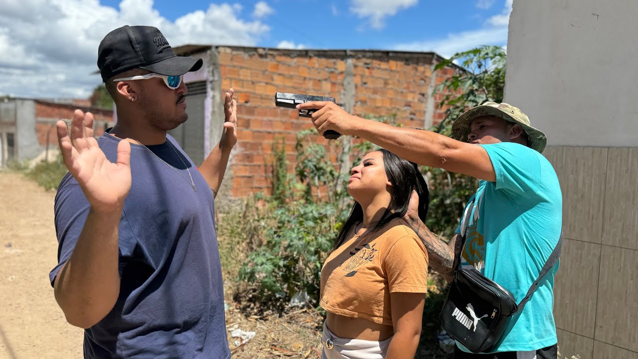 ELE PERDEU A ARMA DO COROA, E ACABOU TRAZENDO POLÍCIA PRA FAVELA!