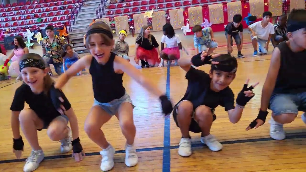 Fi de curs 2023 / Ball conjunt / Sarà perché ti amo (Carolina Márquez, DJ Matrix i Matt Joe)