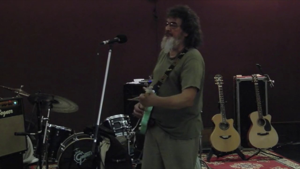 A estos hombres tristes - Almendra (ensayo Vélez 2009)