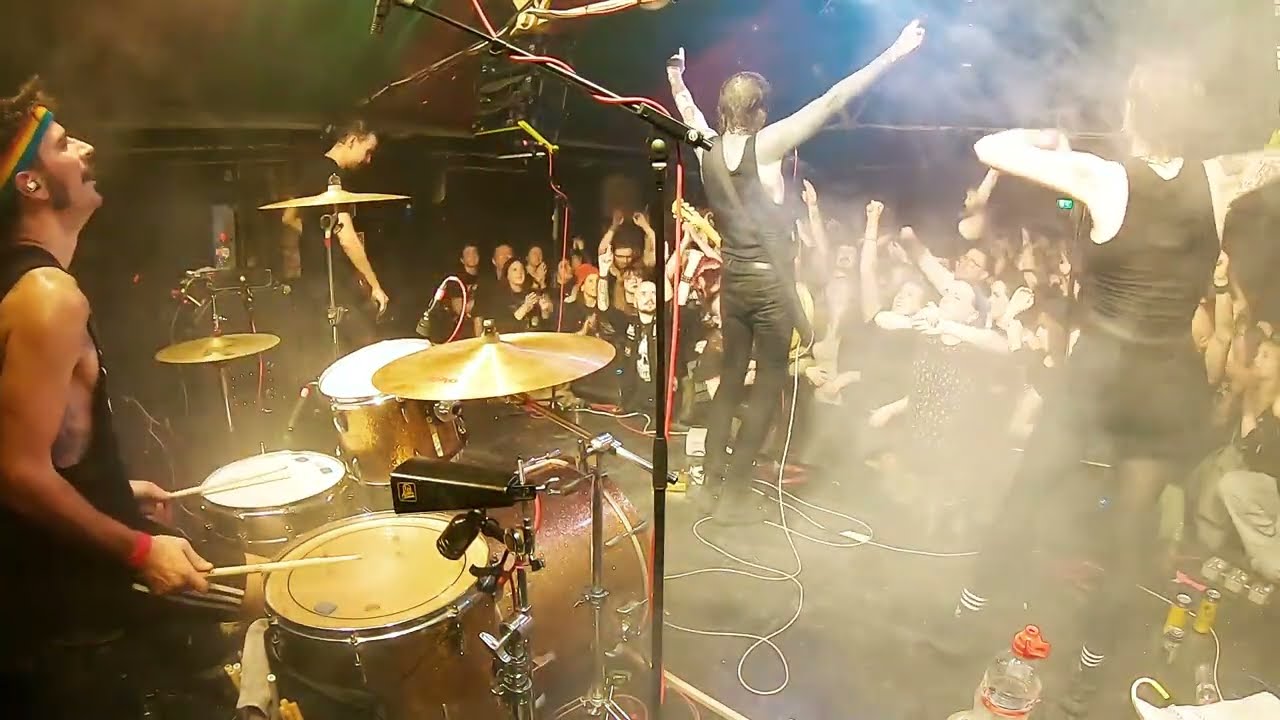 Laura Jane Grace In The Trauma Tropes - Holy Shit/Baby I Am An Anarchist/Sink Florida Sink (drumcam)