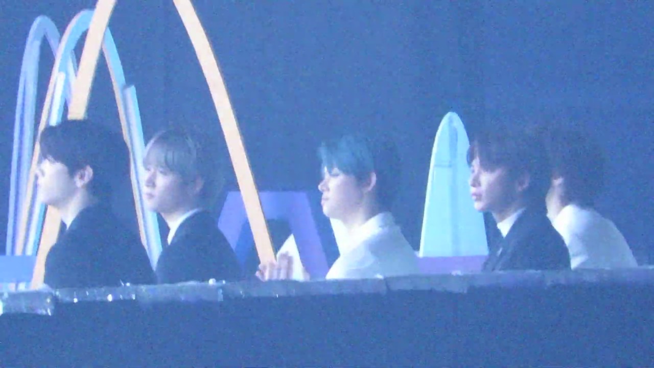 191116 브이라이브어워즈 V HEART BEAT 몬스타엑스 무대 보는 투모로우바이투게더