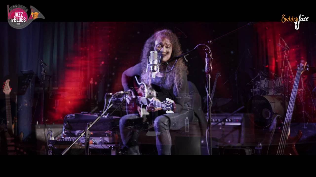 Daniel Sahuleka  -  YOU MAKE MY WORLD SO COLOURFUL