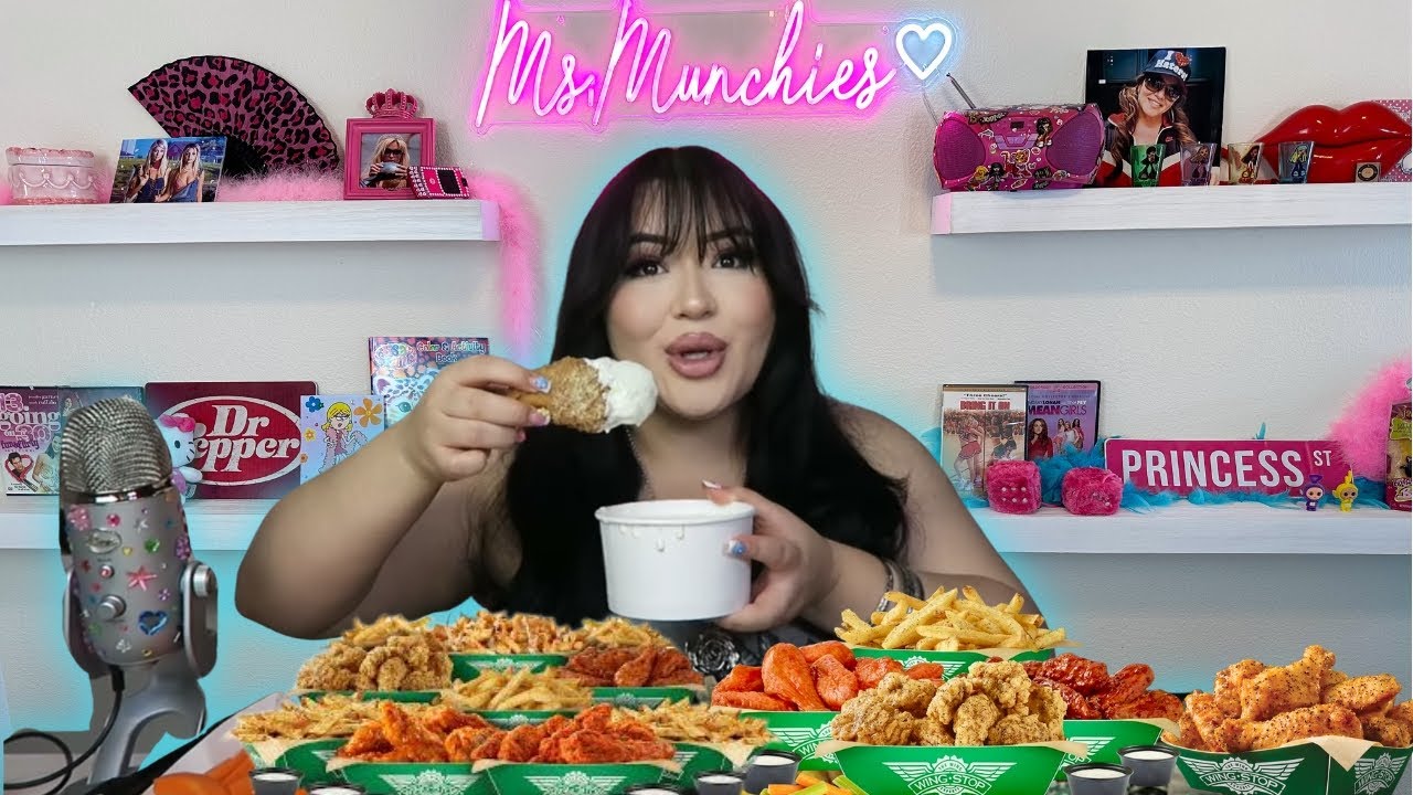 Munchie Monday is BACK!!! ★ WINGSTOP MUKBANG!!!