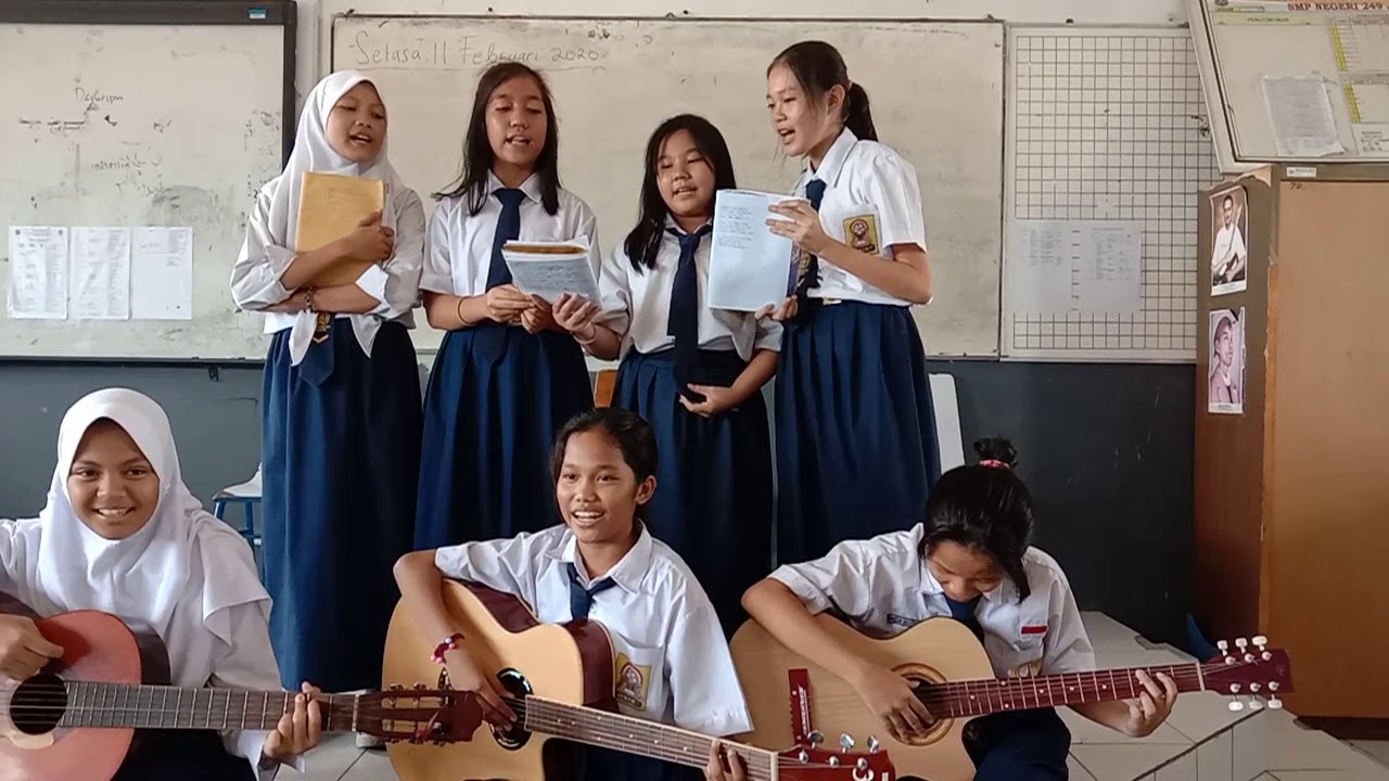 Musikalisasi syair dan gurindam Kls 7D smpn 249 Jakarta