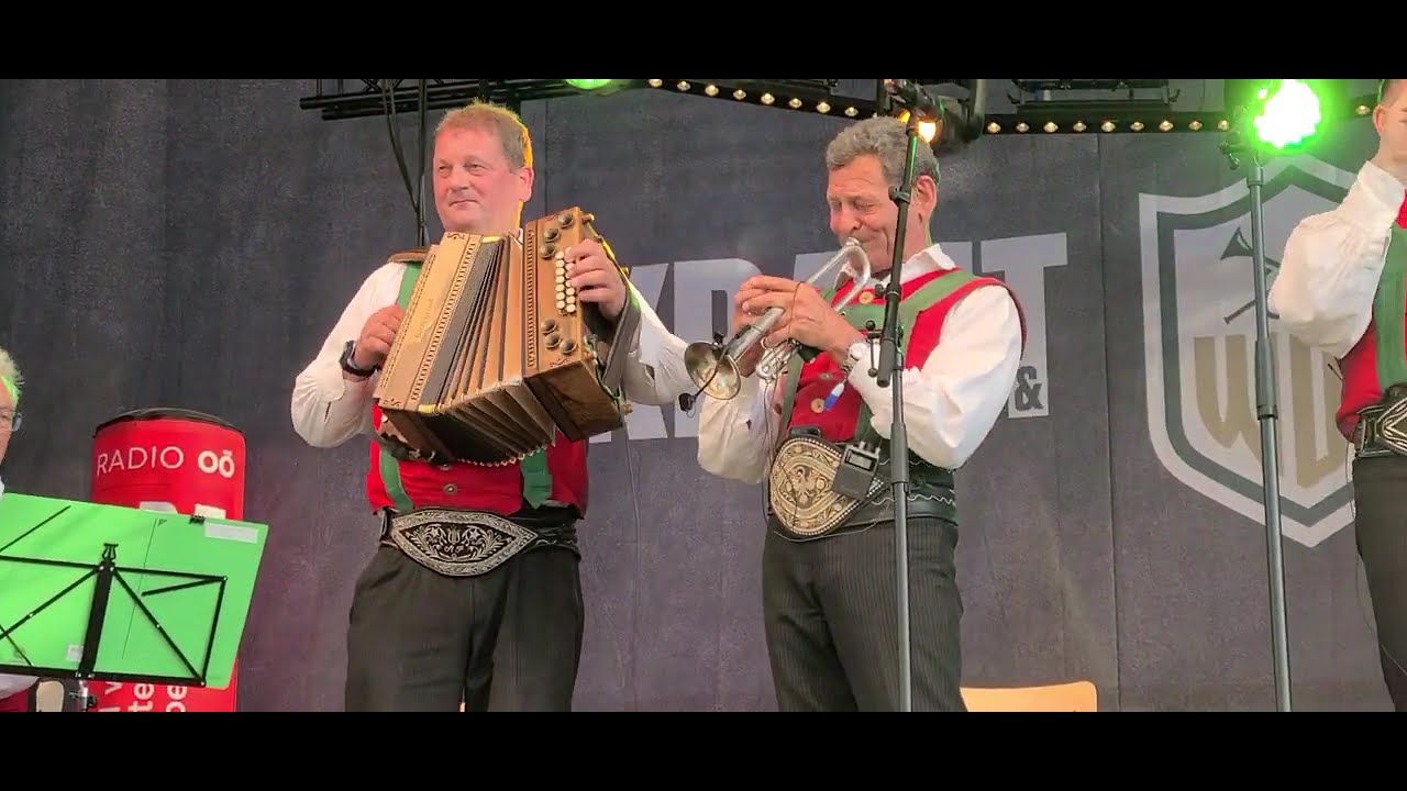 Hinter der Garage - Franz Posch & Seine Innbr&uuml;ggler - Woodstock der Blasmusik 2025