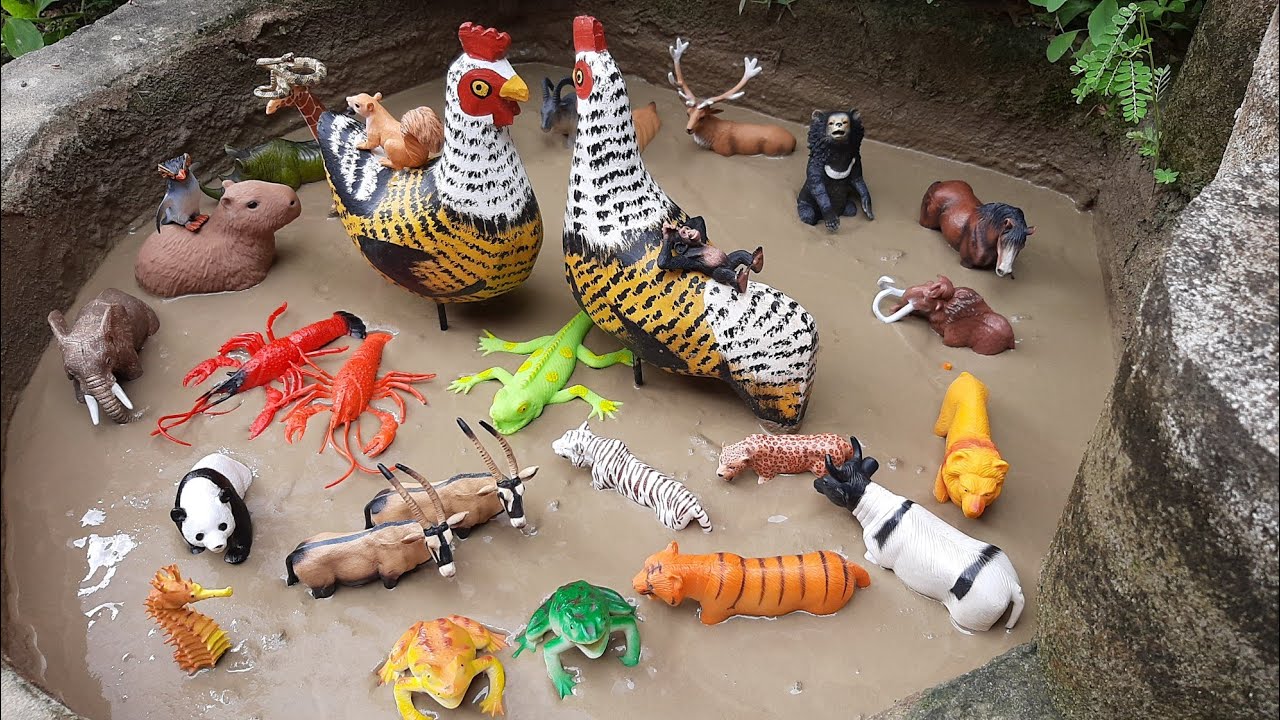 Animais de Plástico Presos na Lama Urso Panda Pinguim Rinoceronte Leoa Cervo Órix Tigre Bode Lagarto