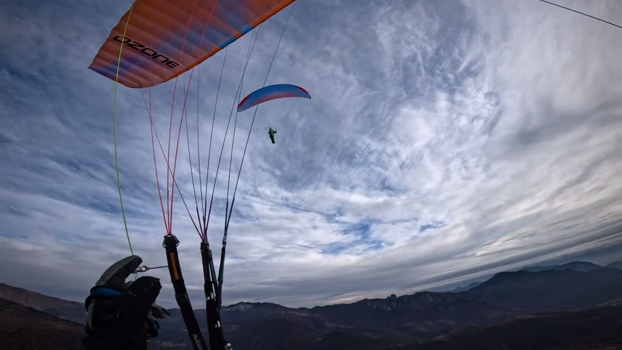 Paragliding/Parapendio: Hike and fly al Monte Bar con Max! Ozone Moxie