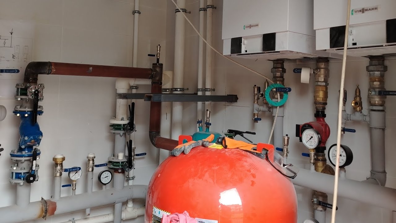 SeaBreezde yığılmaqdaOlan Qazanxana  Boiler Room System Under Installation at the Sea Breeze Project