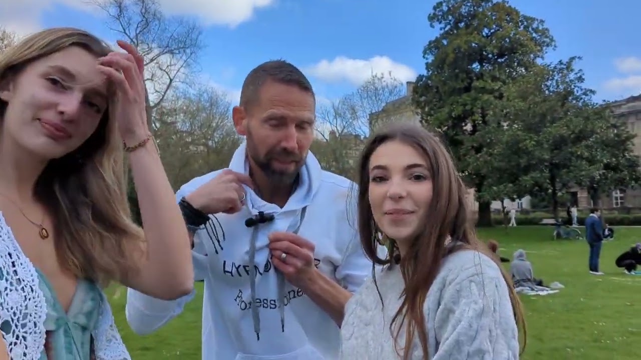 Hypnose avec Anaïs : tournage avec Anne Hathaway à Malibu 😜 /Street hypnosis (feat. Anne Hathaway)