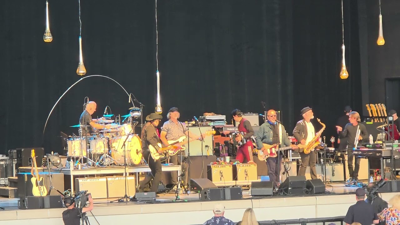 The Mavericks opening for Dwight Yoakam.