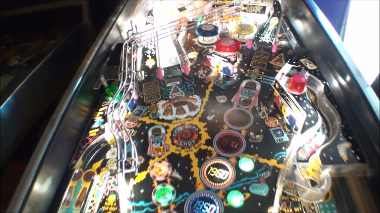 Time Machine Pinball Machine. Data East 1988