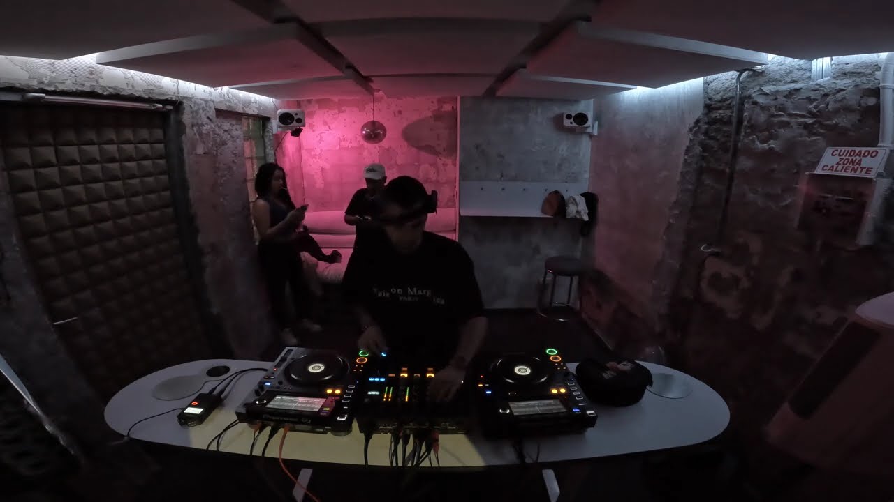 LIVE SET - PLEASURE AND FRIENDS