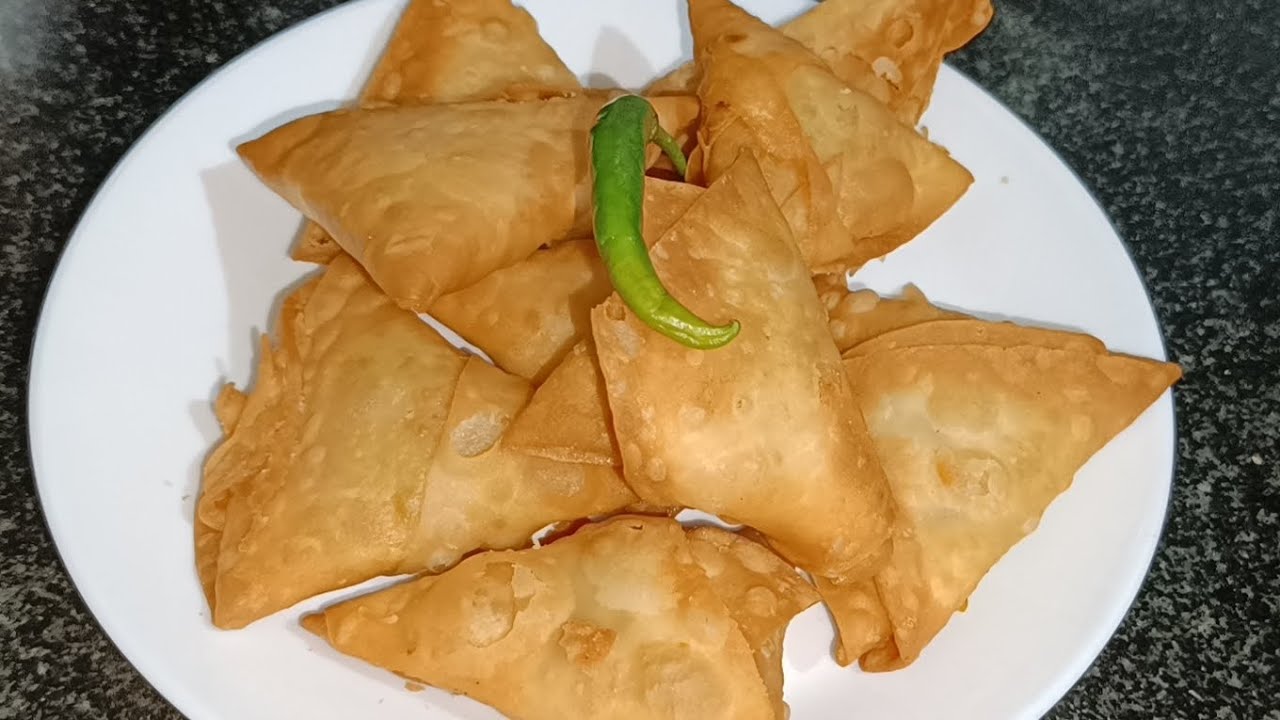 Super Crispy Onion/Kheema Samosa (Bangalore style)