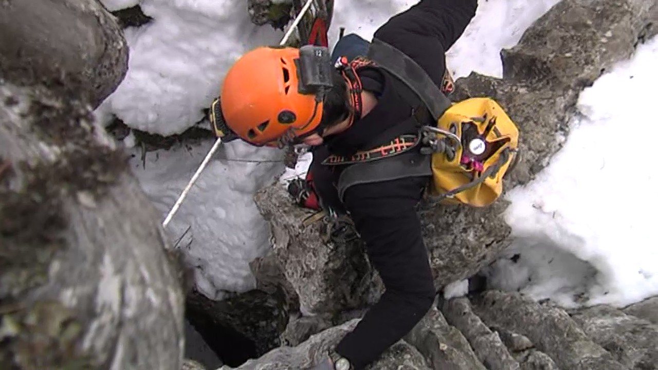 Spéléo : découvrez le gouffre du Grand glacier sous la Chartreuse