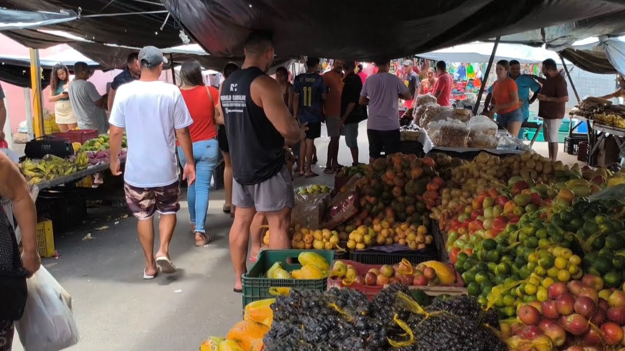 Feira livre - Santana do Ipanema - tem de tudo 🤔#santanadoipanema 