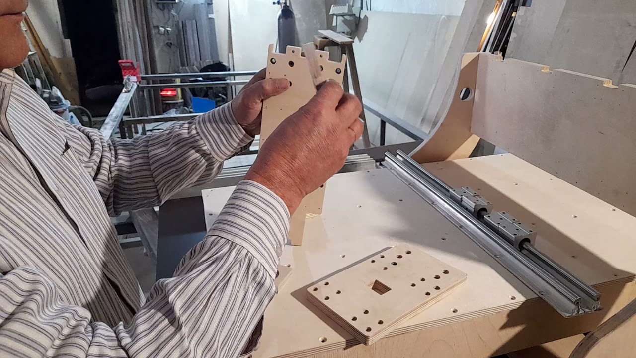 ЧПУ своими руками. Станок из фанеры.   CNC with your own hands. Plywood machine