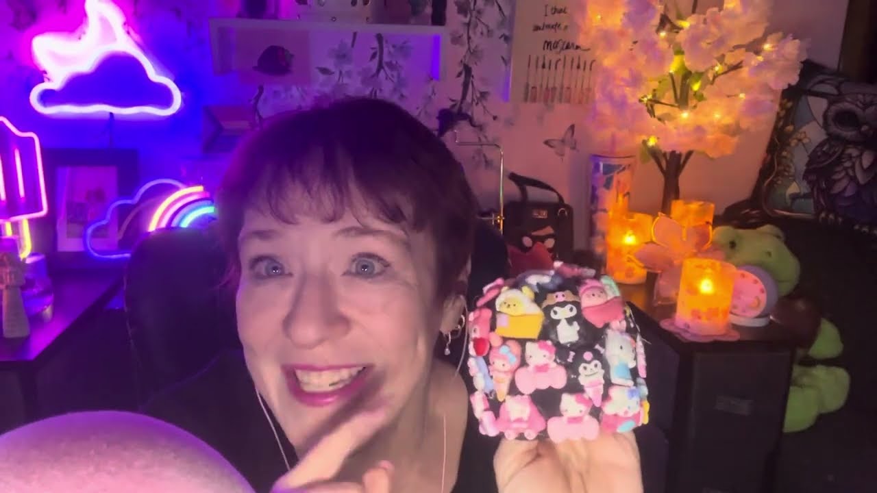 ASMR - whispered trigger board tapping and scratching, mic tapping and scratching total relaxation