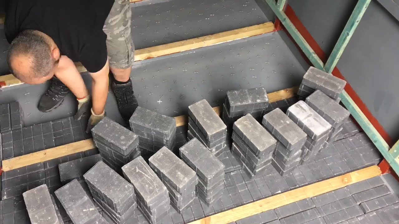 43. Bricks, Bricks, Bricks and more Bricks! Narrowboat ballast done!