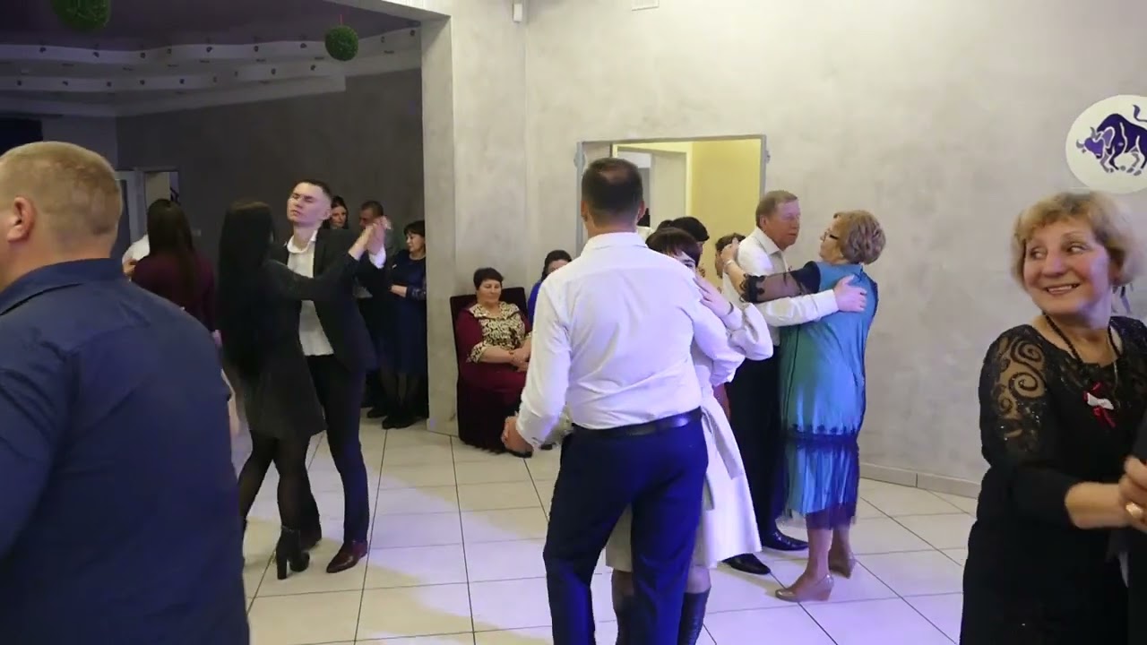В САДУ ОСІННІМ АЙСТРИ БІЛІ. ГУРТ РОСА 0999141120 - ВАСИЛЬ