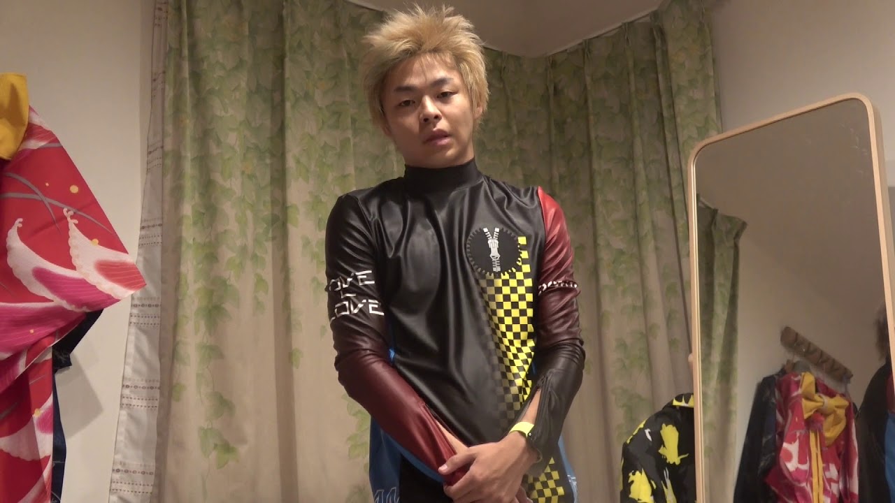 うくんがまた変な服を買ってきました。裁判します。