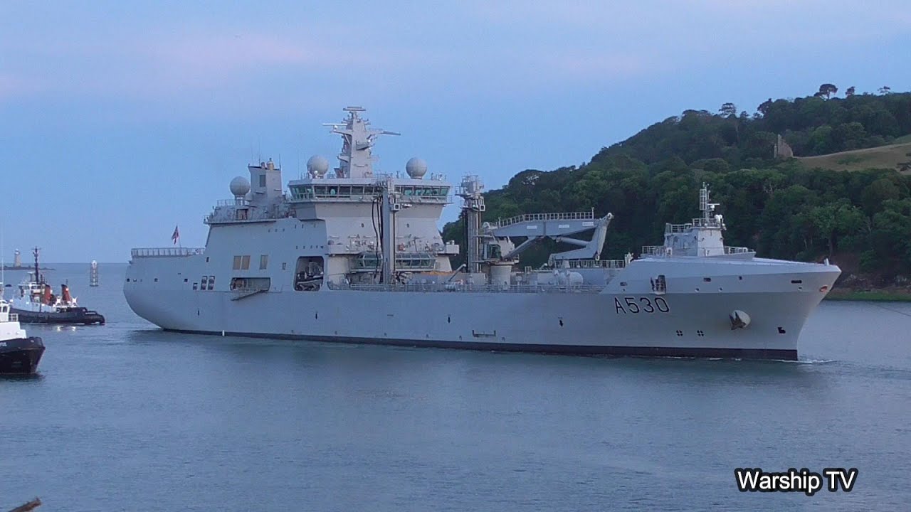 ROYAL NORWEGIAN NAVY TANKER HNoMS MAUD A530 ENTERS DEVONPORT NAVAL BASE AT DEVILS POINT 2-7-24