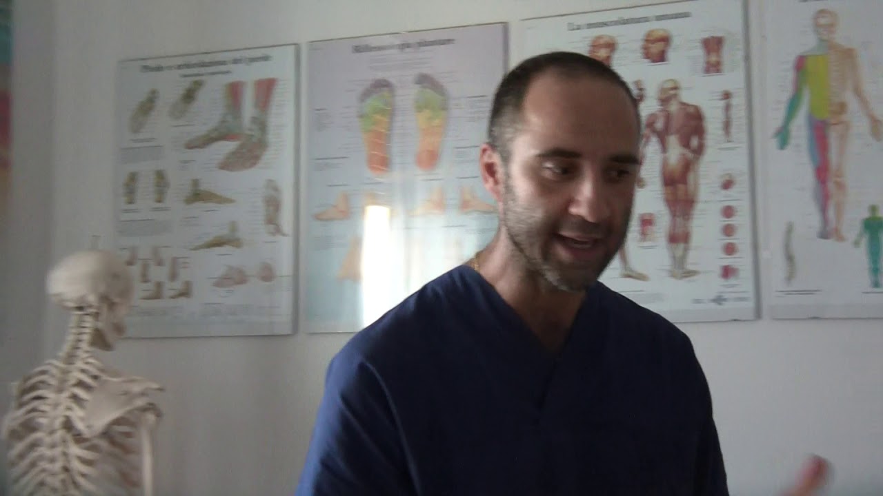 Esercizio di allungamento degli ischiocrurali