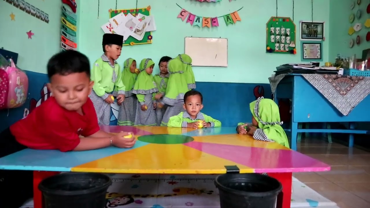 A1 Tahun 2023 Bermain di dalam Kelas bersama teman #karakterpositif #paudpedia #fyp #kreasiguru 