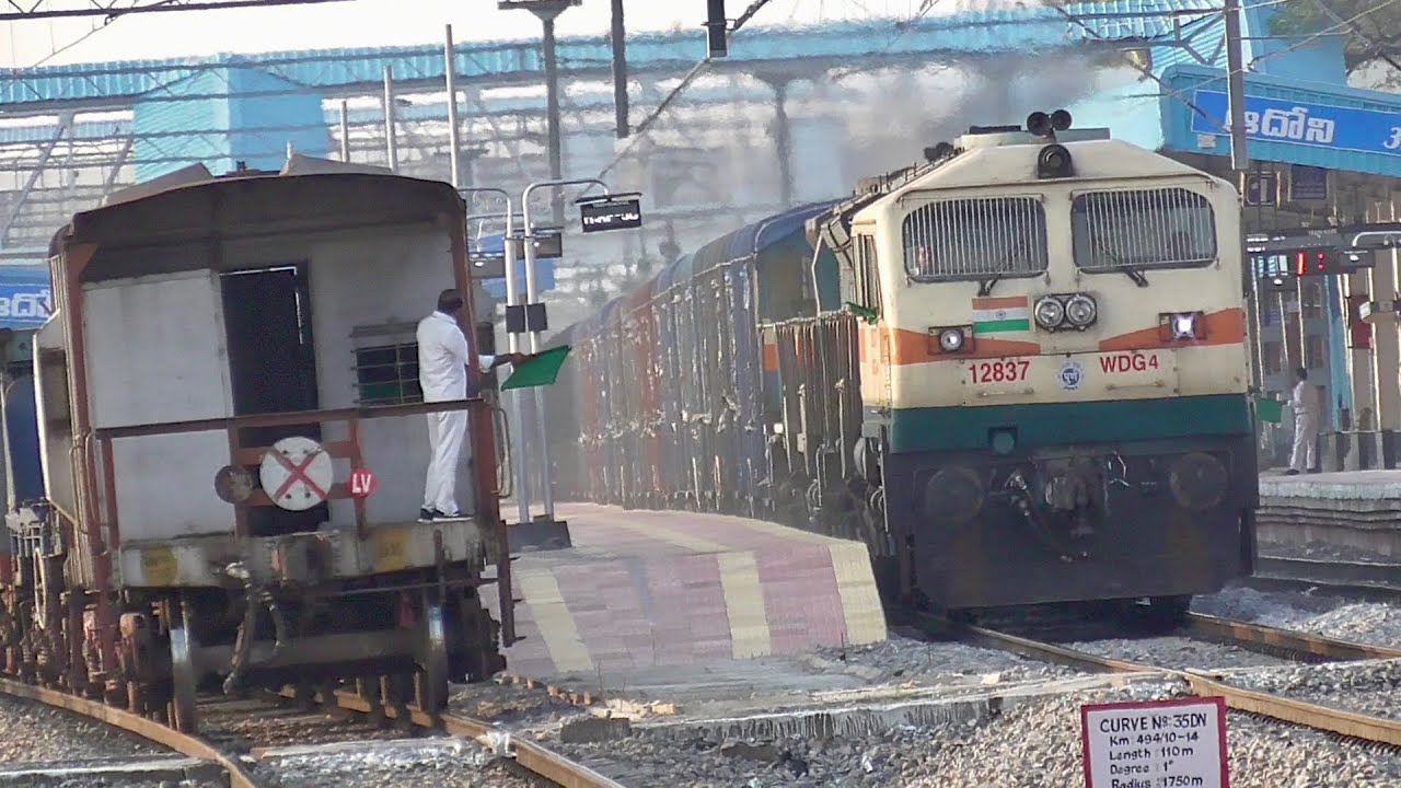 20 minutes EMD Music!! SMOKING Electro Motive Diesels | EMD NOTCHING Sounds | Hard Acceleration 