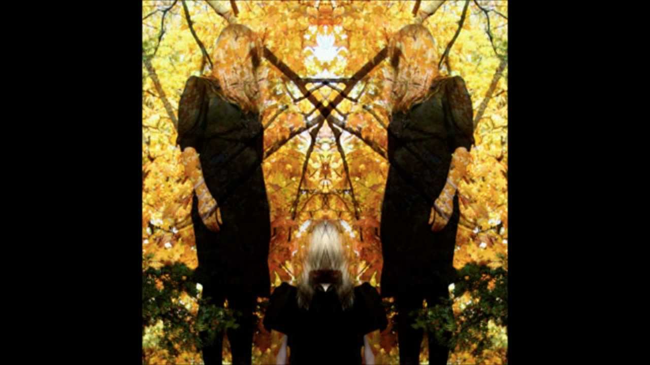 AUSTRA - The Villain