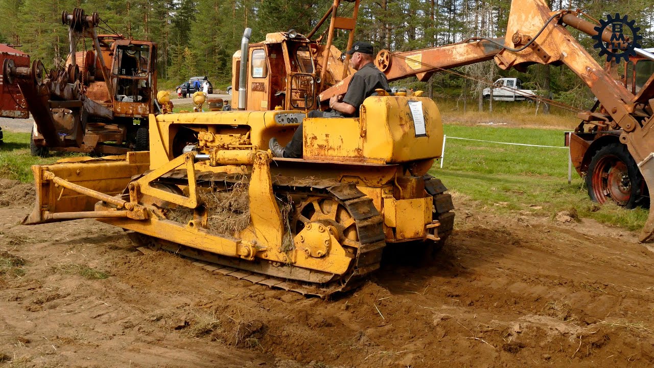 Caterpillar D4 - 1960 with Straight pipe