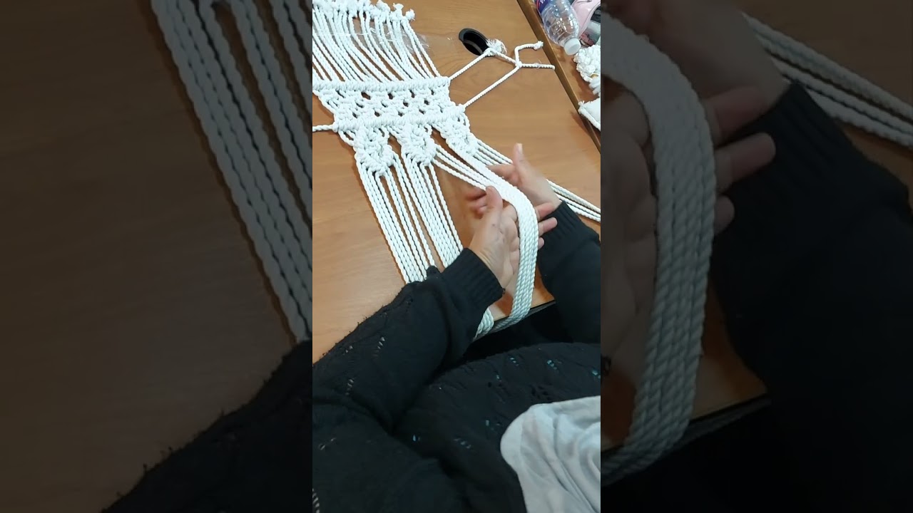 ورشة عمل مفرش مكرمية