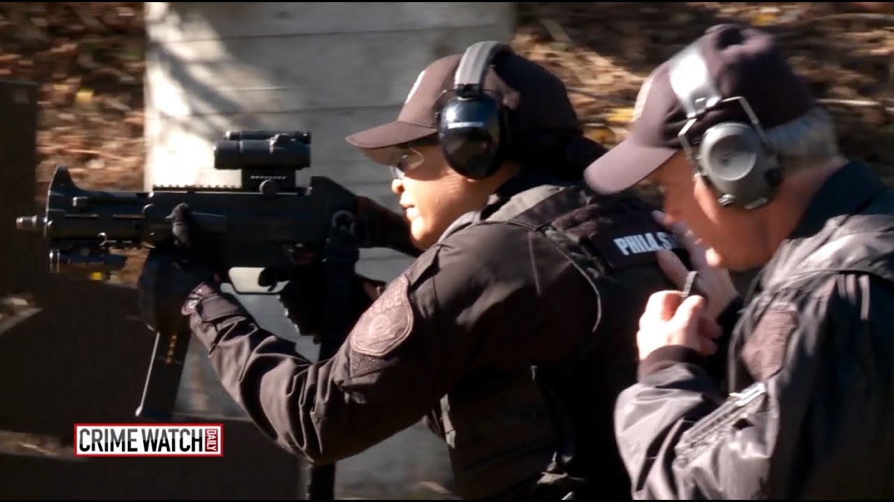 Meet the Only Woman on Philadephia's SWAT Team - Crime Watch Daily