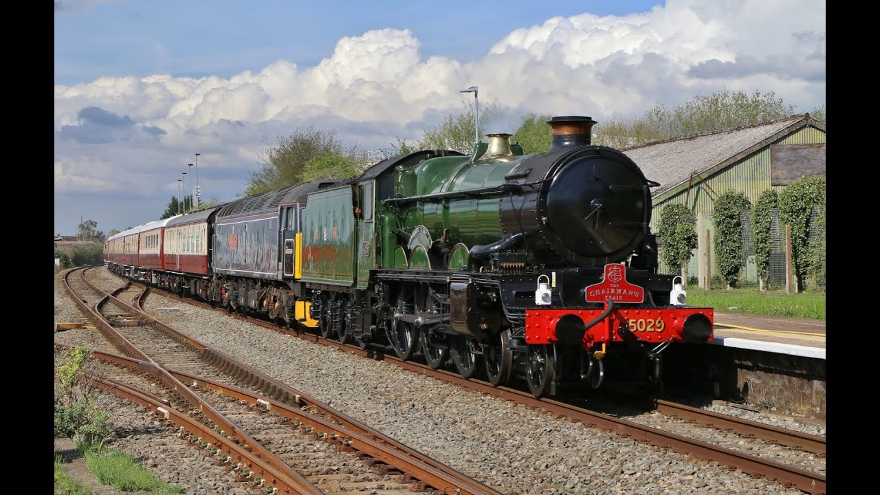 5029 'Nunney Castle' with The Chairman's Train at Bridgwater on 17th & 18th April 2025