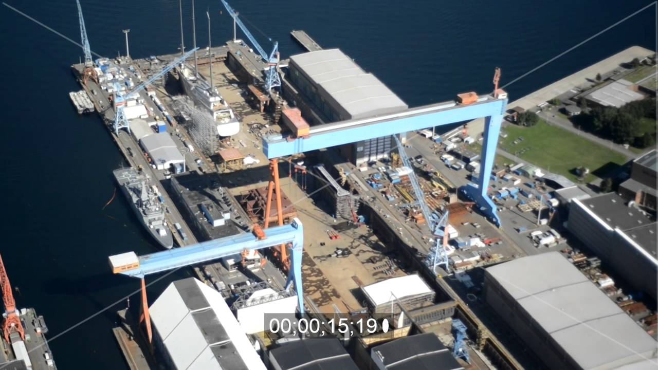 Werftgel&auml;nde der Howaldtswerke-Deutsche Werft GmbH ( HDW ) in Kiel