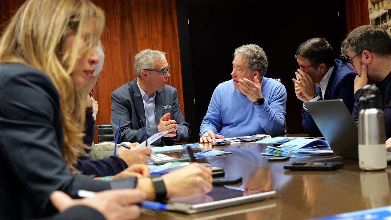 Pontevedra prepara a nova cita co tríatlon: 18.000 persoas de 80 países e 50 millóns de impacto