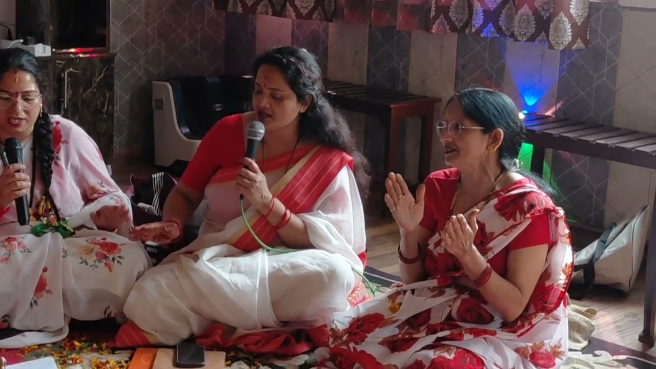 रंग  डालो  गुलाल  माता  जानकी  होली   सुन्दर  प्रस्तुति 