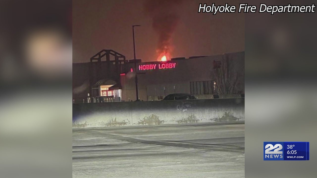 Holyoke Mall closure extended for safety after fire incident