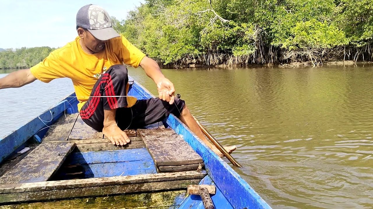 DILUAR LOGIKA...!!! TERNYATA KEDATANGANKU SUDAH DITUNGGU GEROMBLAN IKAN BERSKALA DIAIR KERU INI