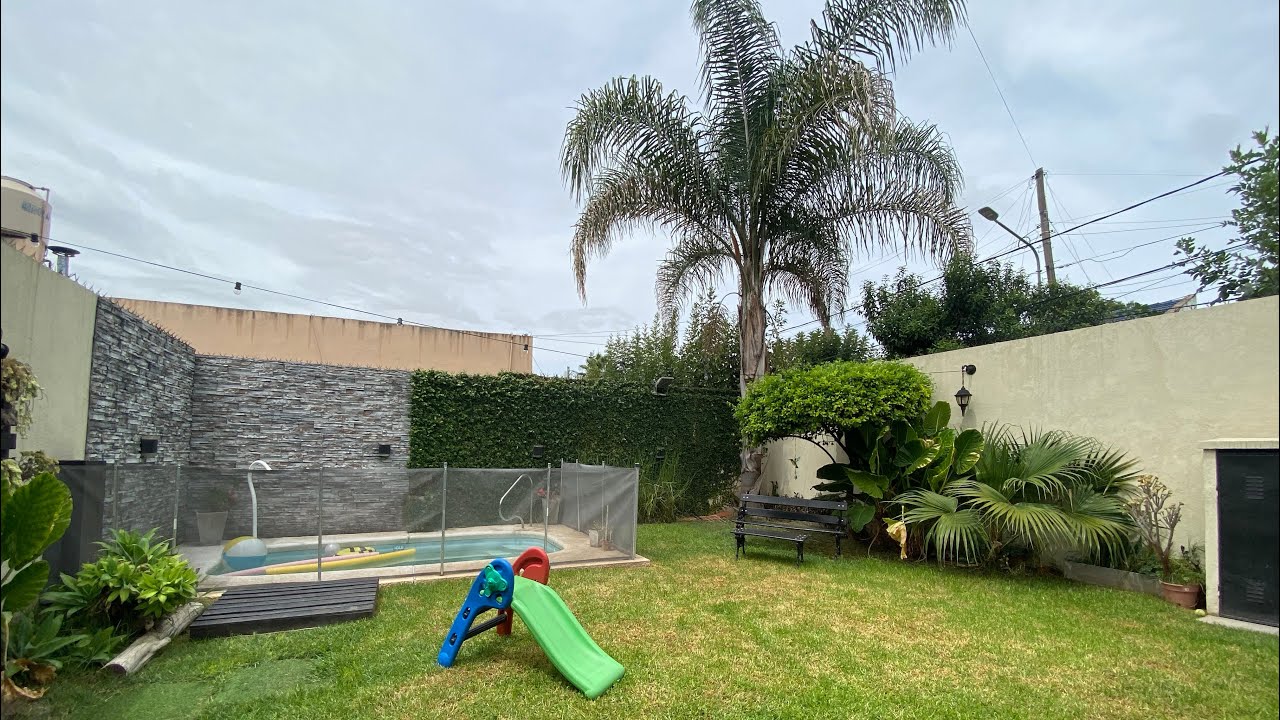CASA EN VENTA HURLINGAM 