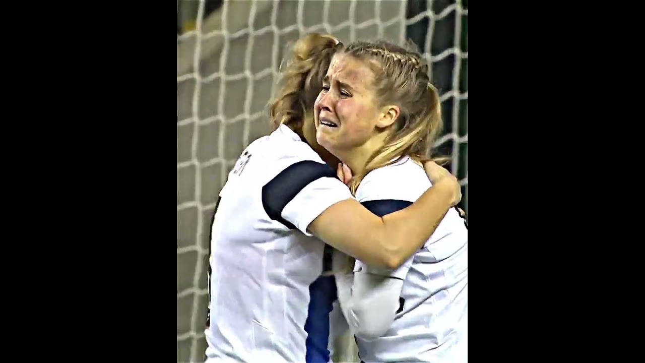 Women FUNNY Football Moments 😂🤣