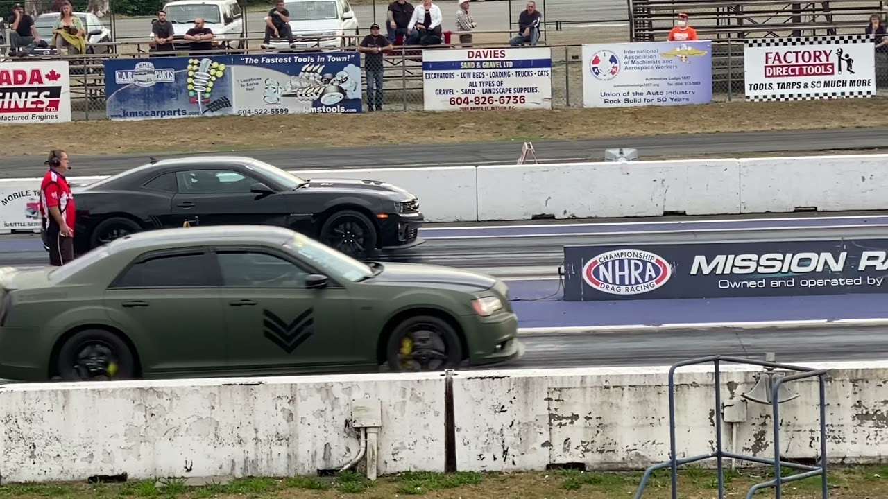 Chrysler 300 Vs Chevrolet Camaro ZL1