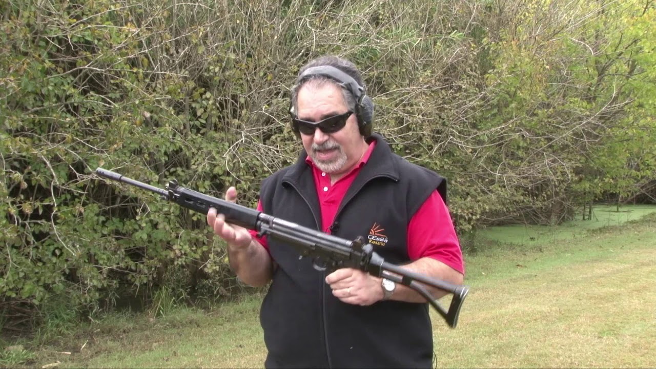 CESBA presenta historia del fusil FAL