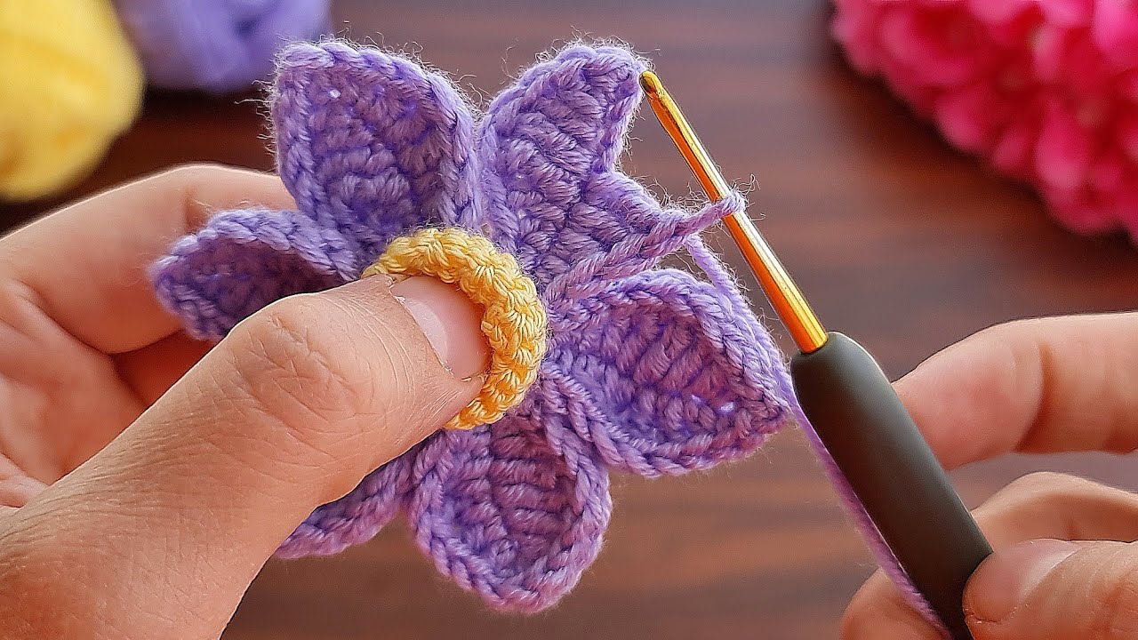 Super Easy 🥰 Easy Crochet Flower Tutorial for Beginners | Tığ İşi Çiçek Kolay Çiçek Yapımı