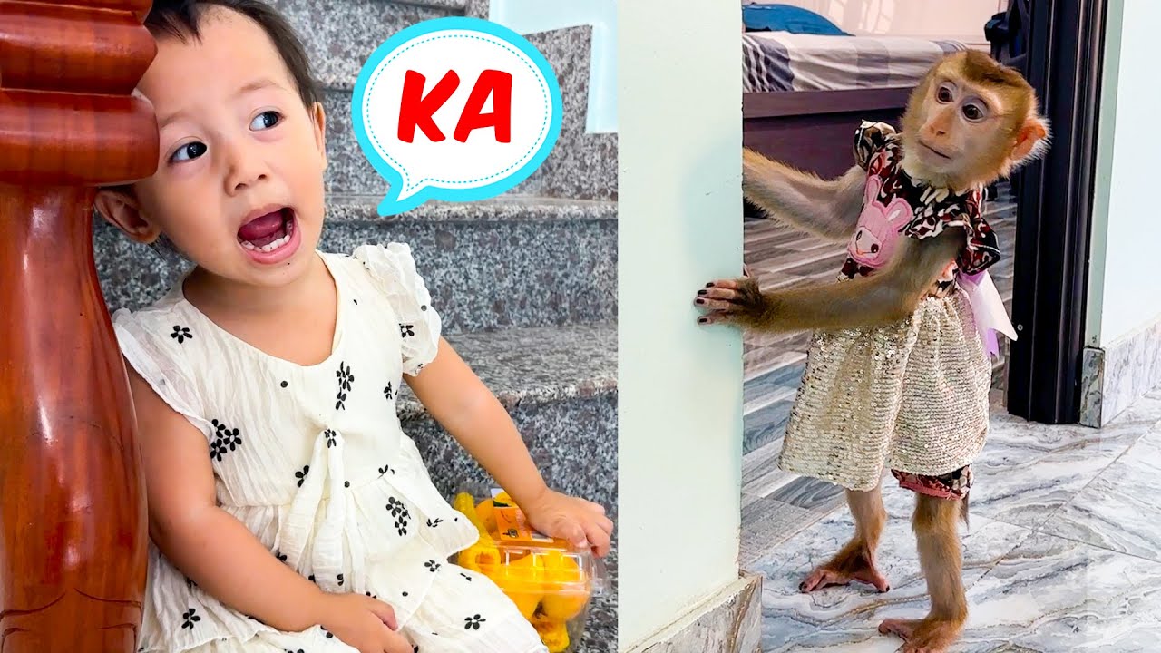 Diem is so cute when calls Monkey Kaka to eat fruit with her