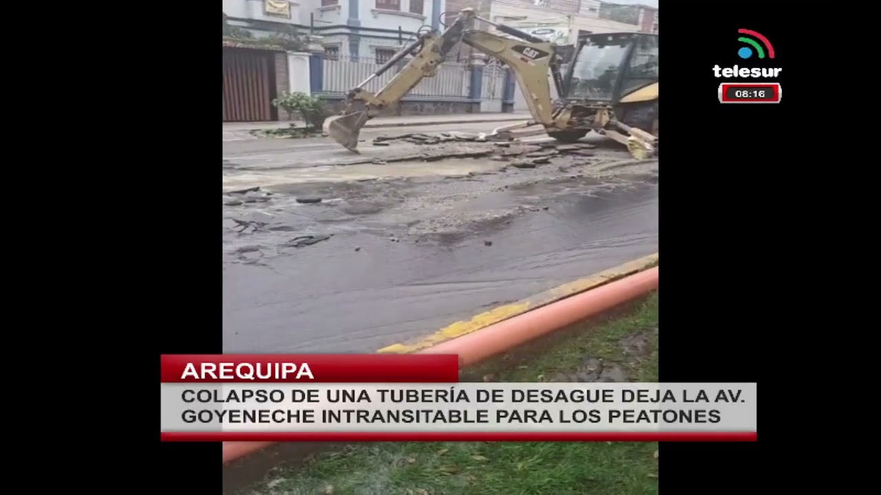 COLAPSO DE UNA TUBERÍA DE DESAGUE DEJA LA AV, GOYENECHE INTRANSITABLE PARA LOS PEATONES - #arequipa