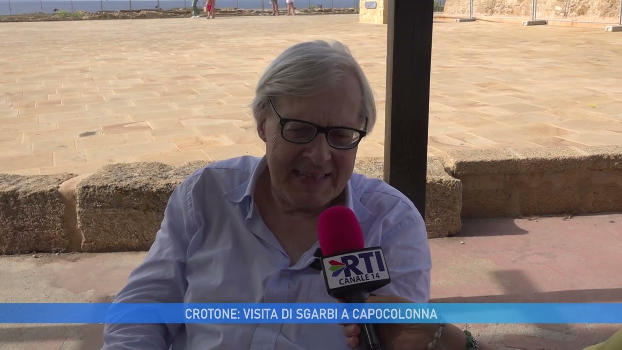 CROTONE: VISITA DI SGARBI A CAPOCOLONNA